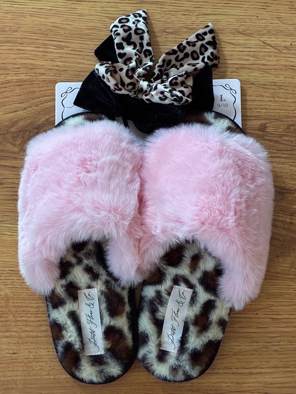 Cozy Pink Faux Fur Leopard-Print Slide Slippers with 2 Elastic Hair Bows